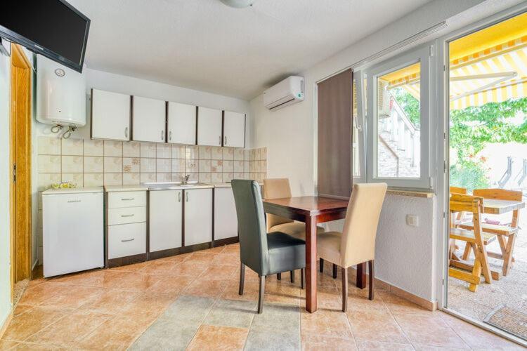 Apartments Nika With Swimming Pool And Beautiful Sea View Dobrec Екстер'єр фото