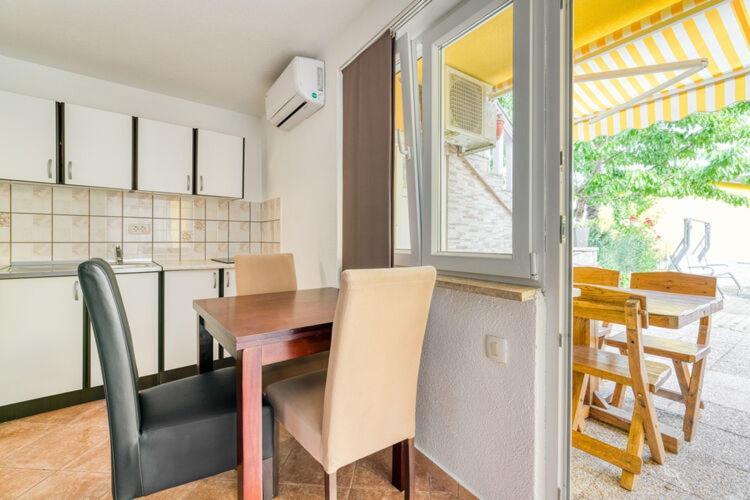 Apartments Nika With Swimming Pool And Beautiful Sea View Dobrec Екстер'єр фото