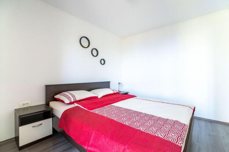 Apartments Nika With Swimming Pool And Beautiful Sea View Dobrec Екстер'єр фото